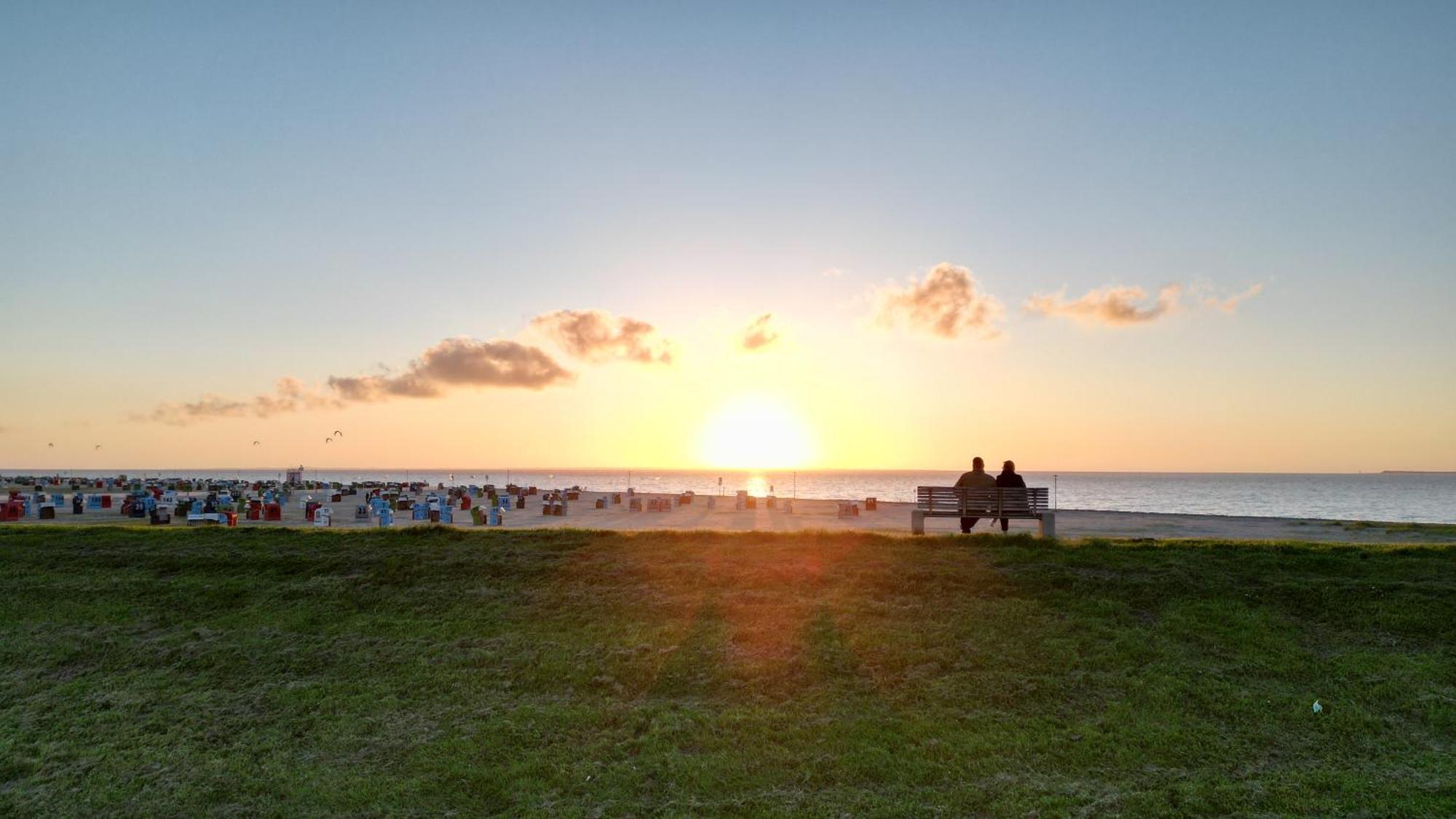 Fischerhaeuschen Am Kurpark Neuharlingersiel Buitenkant foto