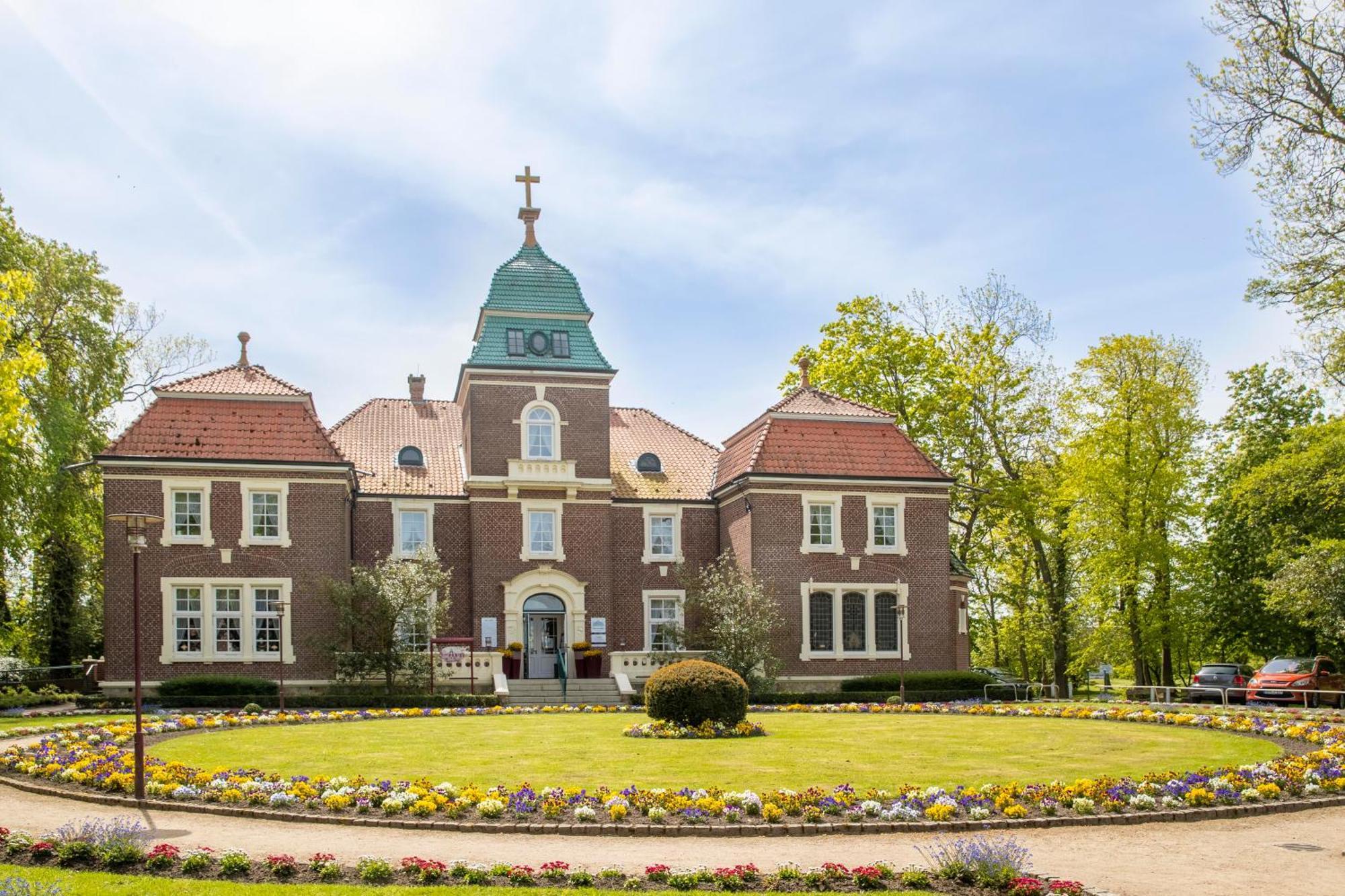 Fischerhaeuschen Am Kurpark Neuharlingersiel Buitenkant foto